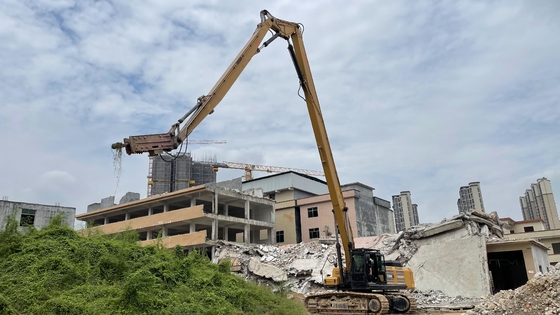 O crescimento alto de 30 toneladas da demolição do alcance para a venda e ele é projetado segurar a demolição difícil de estruturas altas.