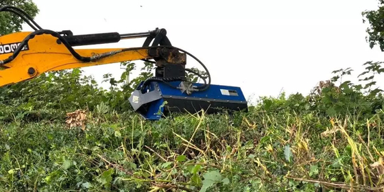 Certificado Q355B Excavator Flail Mower Máquina de corte de 2000 mm em cor laranja/preta