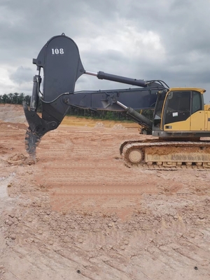 Boom de rocha de escavadeira Q355B/Q690 personalizado para escavação, quebra, movimentação de blocos de rocha dura ISO 9001
