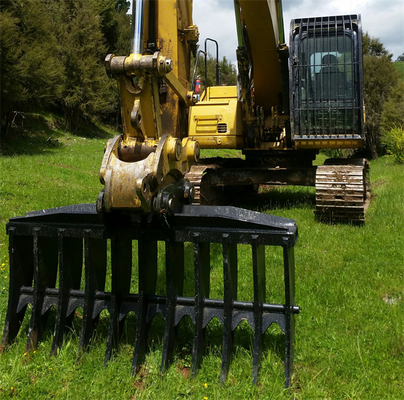 NM400 preto Digger Rake Bucket Excavator Rake para o esclarecimento de terra